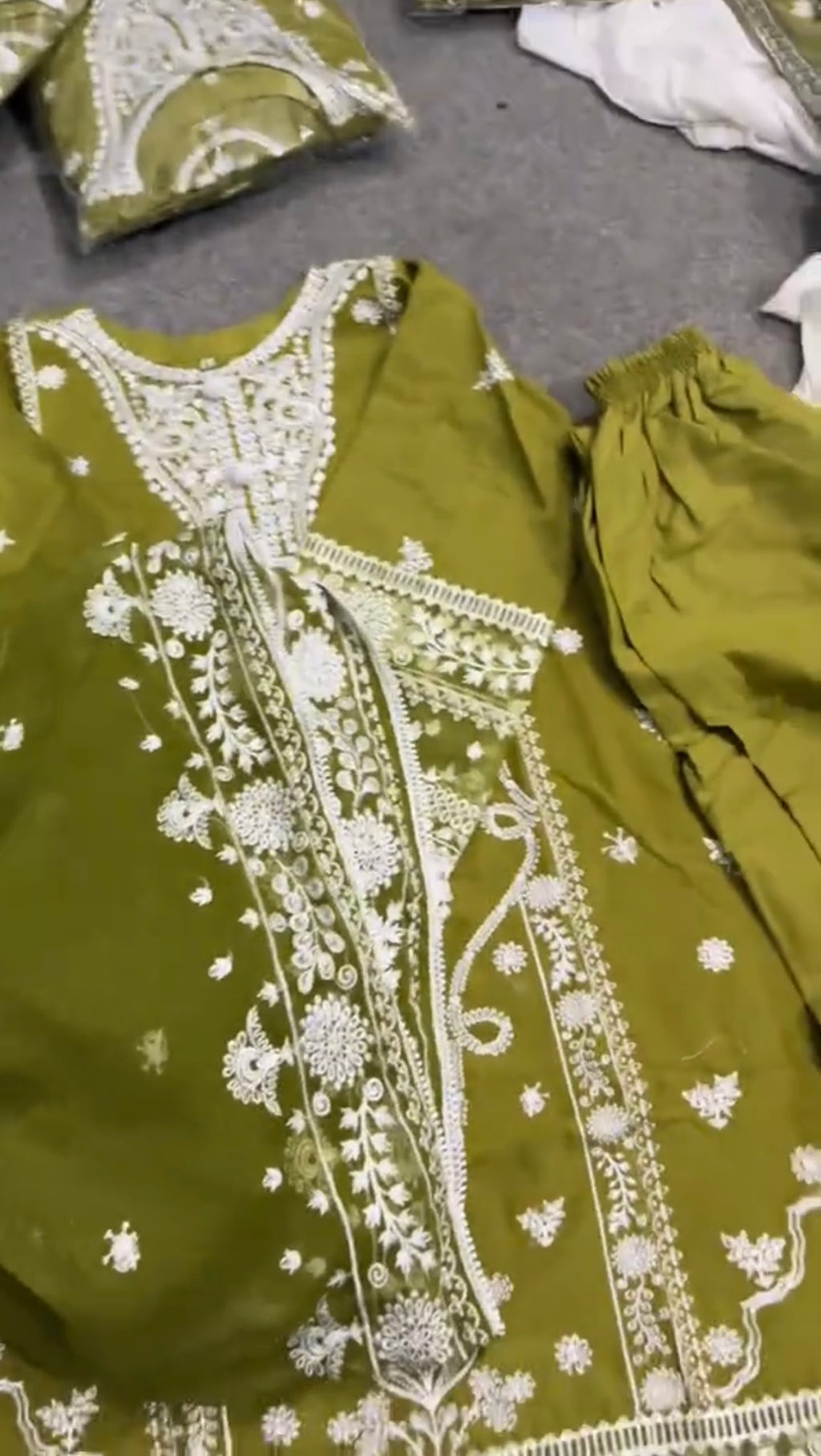 Afrozeh 3 Piece Stitched Dress