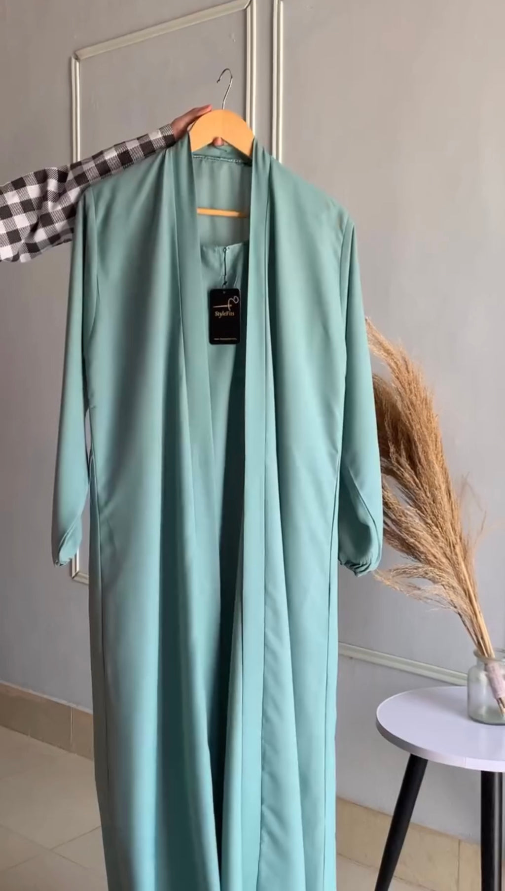Pack Of 4 Abaya With Scarf