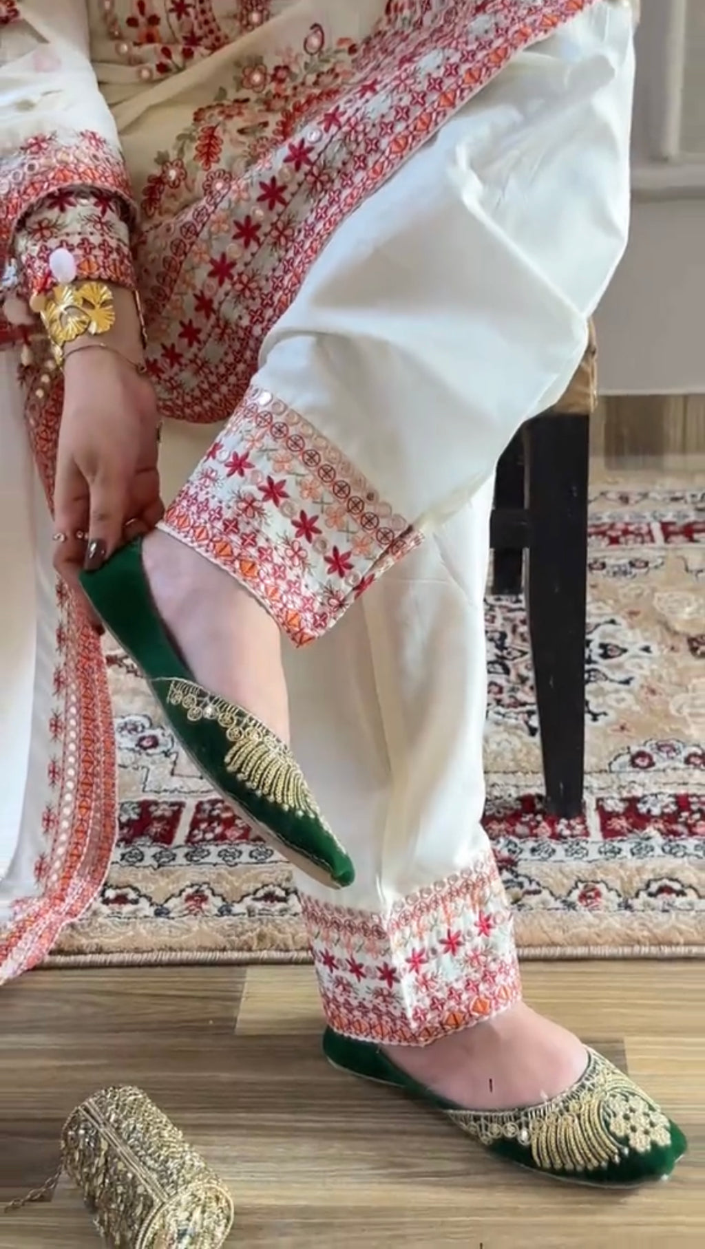Afrozeh Traditional 3Pcs Stitched Dress