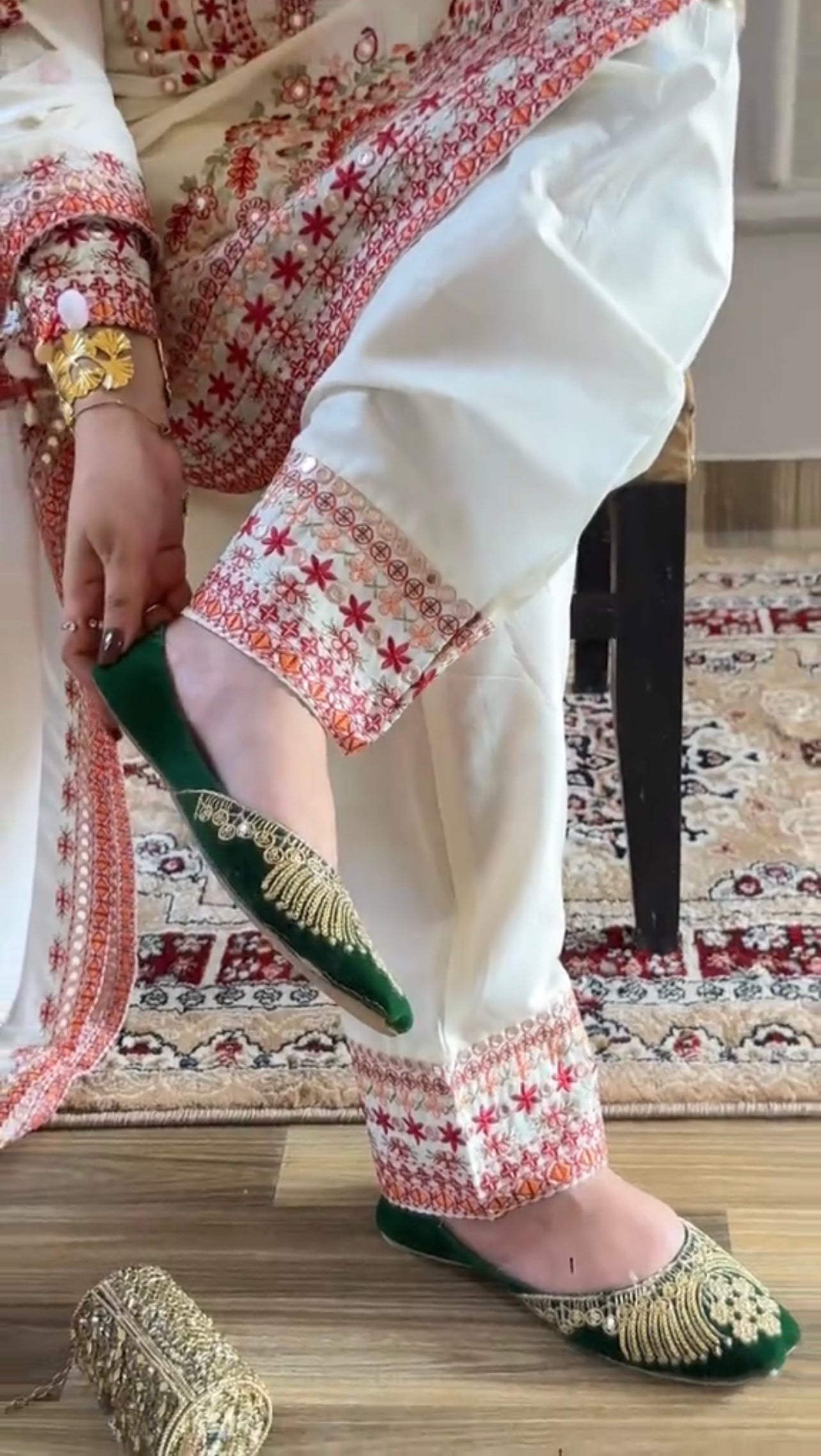 Afrozeh Traditional 3Pcs Stitched Dress